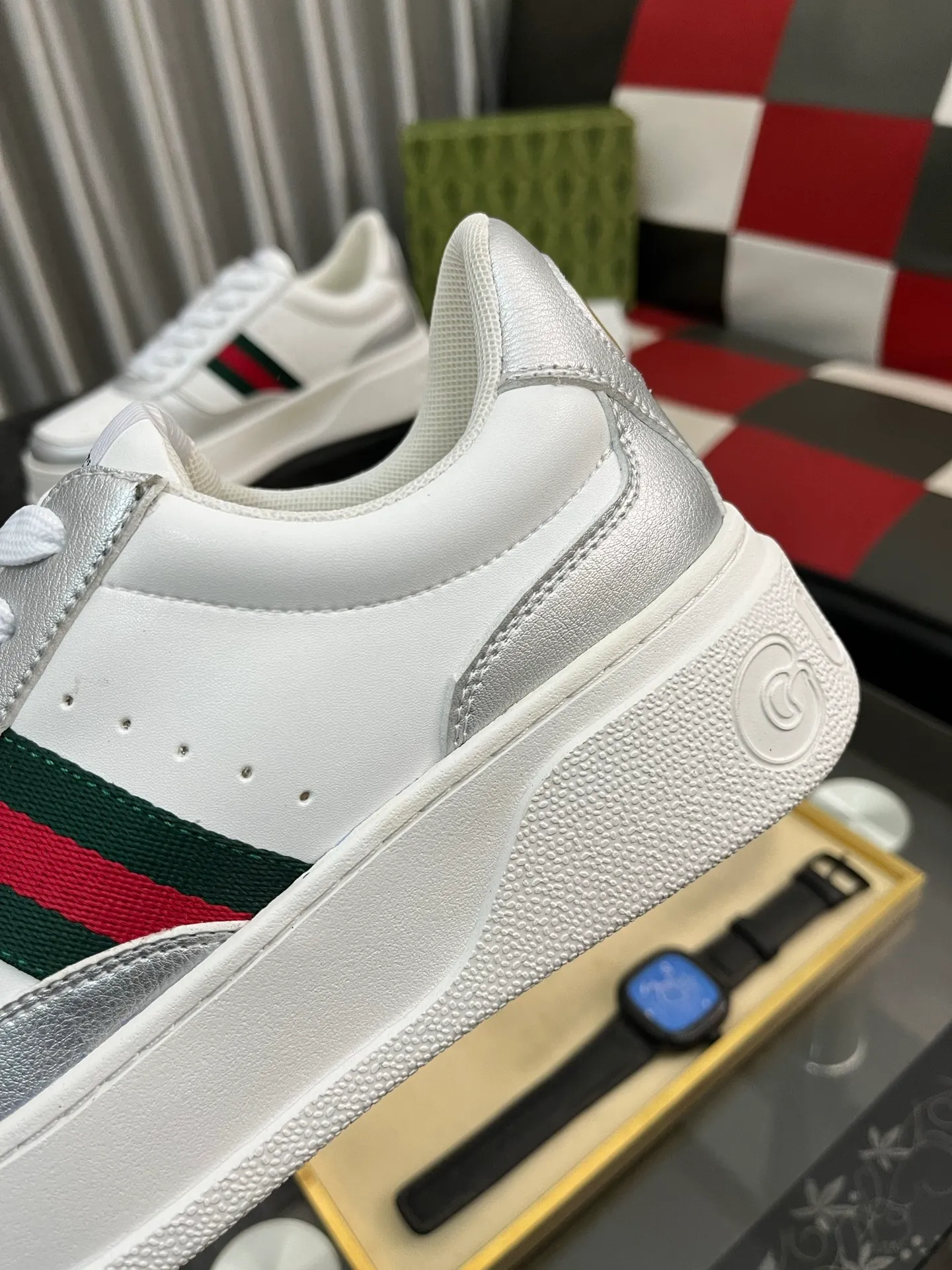 Men's Men's Shoes💰: 380⌚️⌚️[GUCCI] Gucci men's latest white shoe series casual shoes! The official website is built 1:1. Upper: Made of imported cowhide, with electric embroidery ➕Inner lining: Made of high-quality first-layer pigskin, soft and comfortable. Picky material selection and exquisite workmanship give you the best enjoyment. Size: 38-444️⃣Colors available